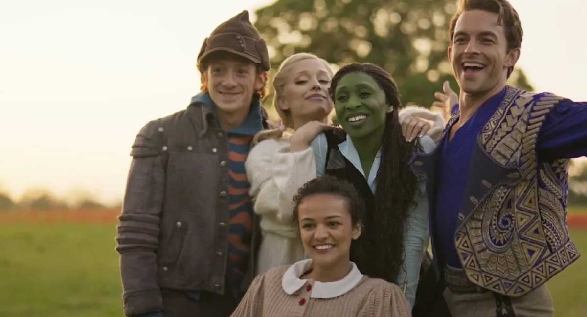 Vídeo exclusivo de ‘Wicked’ com Ariana Grande e elenco