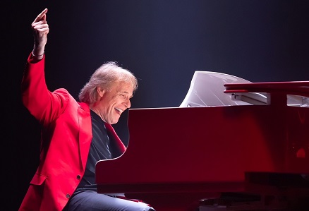 Richard Clayderman apresenta novos clássicos em junho no Brasil